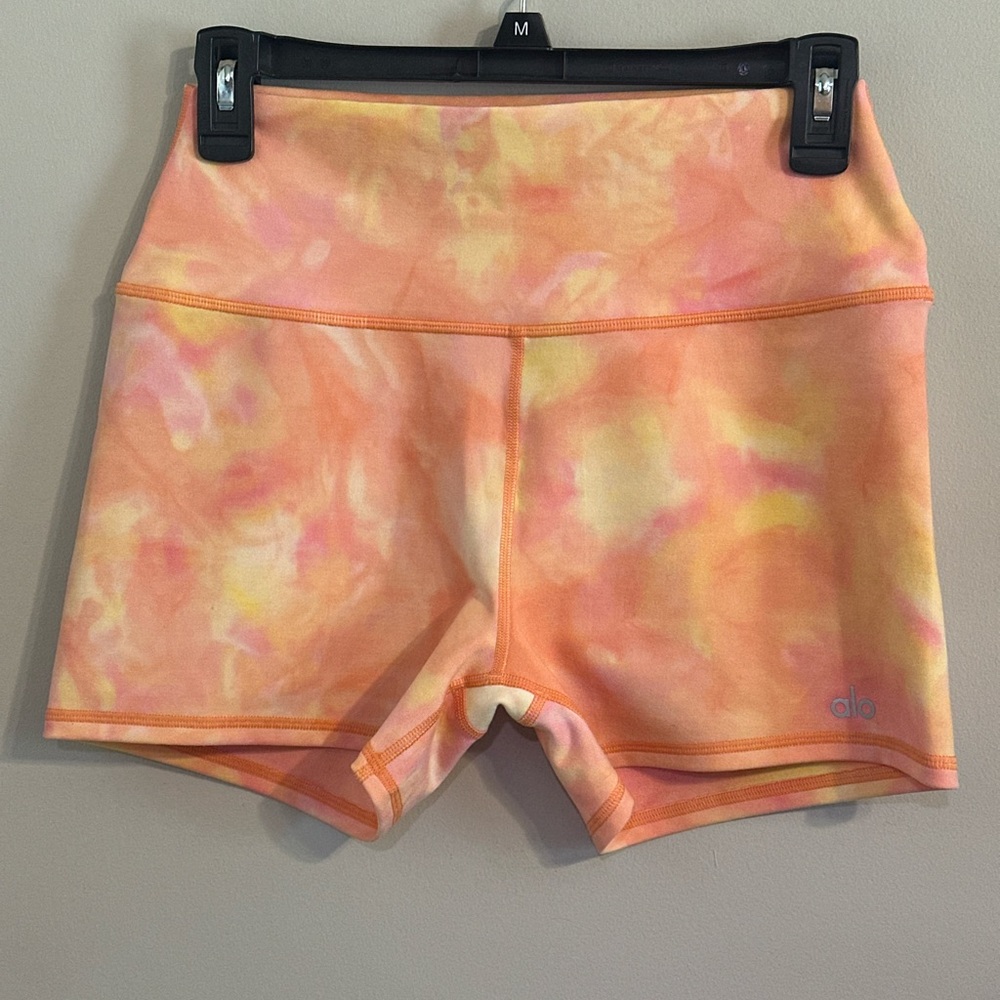 ALO Yoga Women's Orange Tie-Dye Shorts